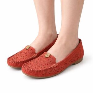 Size 8 Rieker Women’s Burnt Orange Leather Cutout Loafer Flats